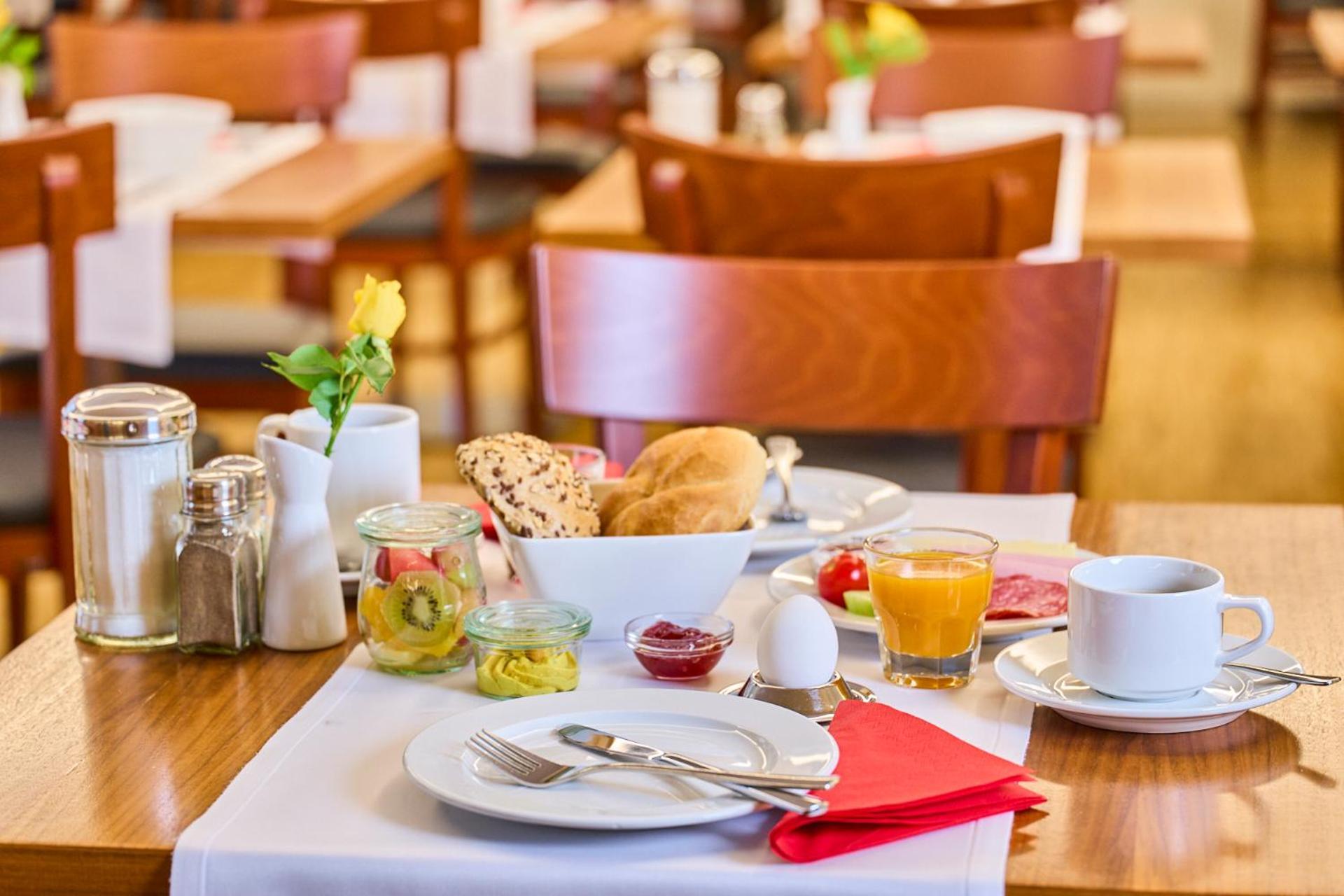 Hotel Apfelbaum Erding Bagian luar foto