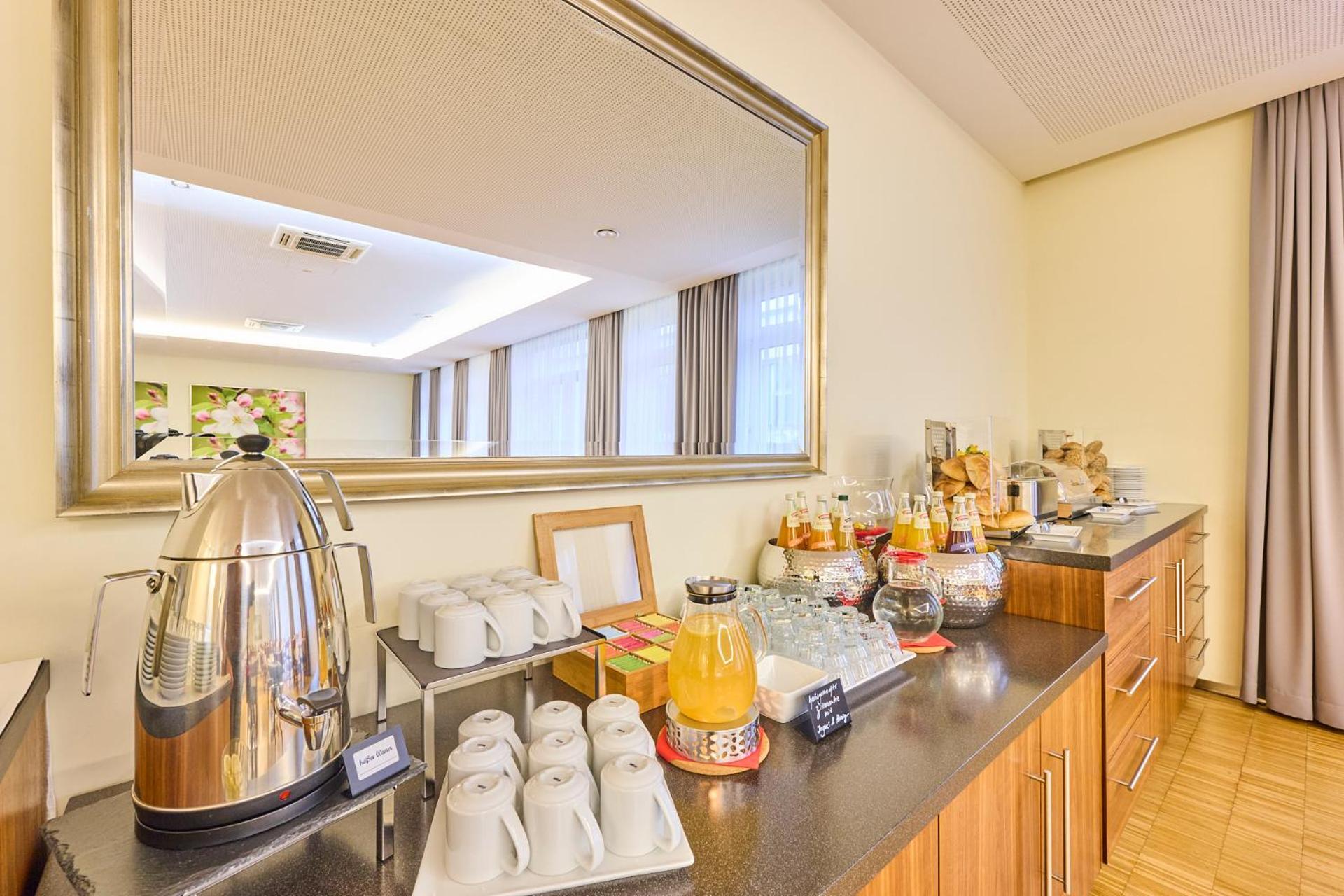 Hotel Apfelbaum Erding Bagian luar foto