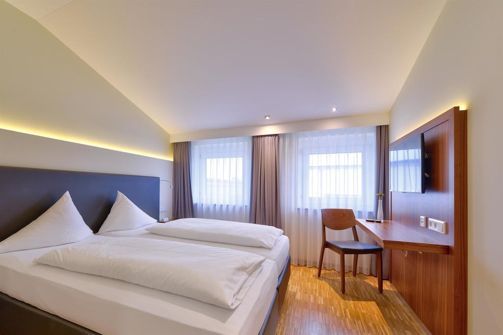 Hotel Apfelbaum Erding Bagian luar foto